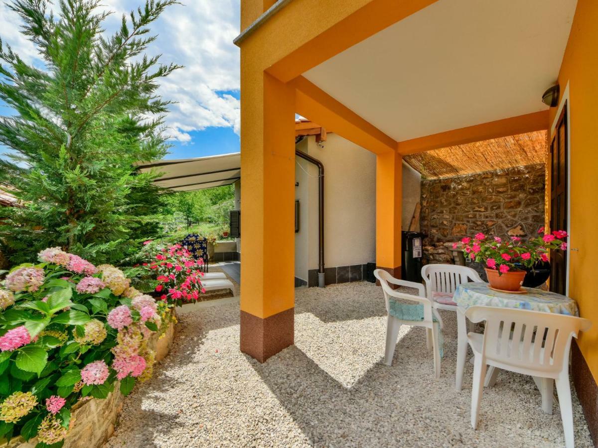 Holiday Home Karolina By Interhome Opric Kültér fotó